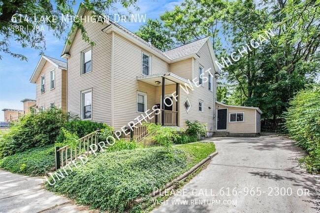 614 Lake Michigan Dr NW in Grand Rapids, MI - Building Photo - Building Photo
