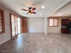 7473 Pepperbox Ave in Las Vegas, NV - Building Photo - Building Photo