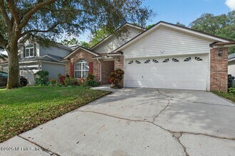 1727 Canopy Oaks Dr in Orange Park, FL - Building Photo - Building Photo