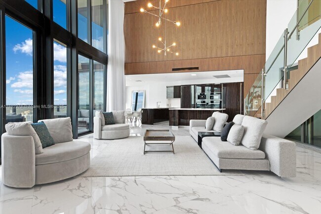 18555 Collins Ave in Sunny Isles Beach, FL - Building Photo - Building Photo