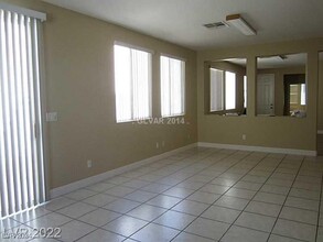 10132 Whitney Falls Ct in Las Vegas, NV - Building Photo - Building Photo