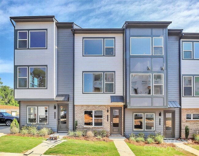 5731 Castlerea Dr in Charlotte, NC - Building Photo - Building Photo