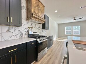 2444 Carmel St in Houston, TX - Building Photo - Building Photo