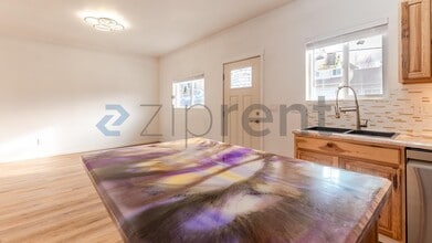 307 E Thorn St in Colfax, WA - Building Photo - Building Photo