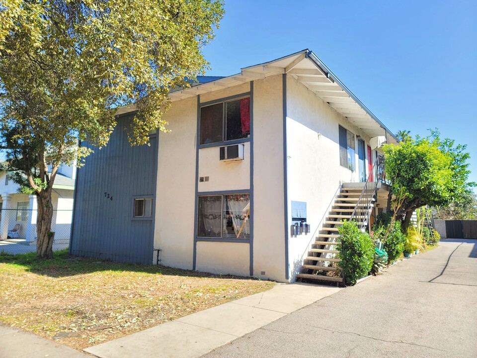 724 N Soldano Ave in Azusa, CA - Building Photo