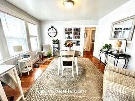 39 Sterling St, Unit 1 in Somerville, MA - Building Photo