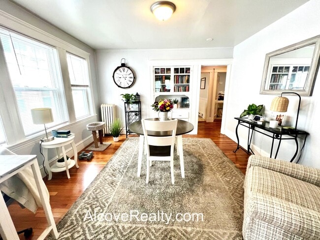39 Sterling St, Unit 1, Unit 1