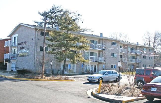 Coralain Gardens in Falls Church, VA - Building Photo - Building Photo