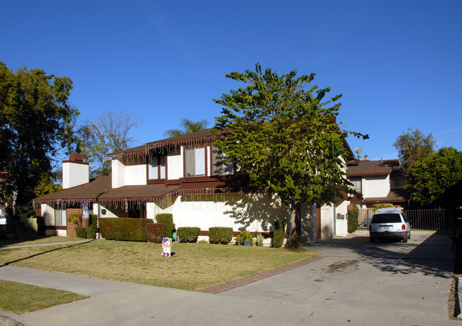 151 W Dexter St in Covina, CA - Building Photo - Building Photo