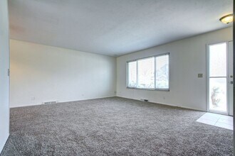 2911 S Clarkson St in Englewood, CO - Building Photo - Building Photo