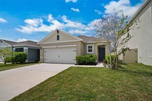 2321 Tay Wes Dr in St. Cloud, FL - Building Photo