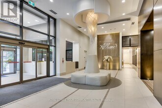 23 Glebe Rd W in Toronto, ON - Building Photo - Building Photo