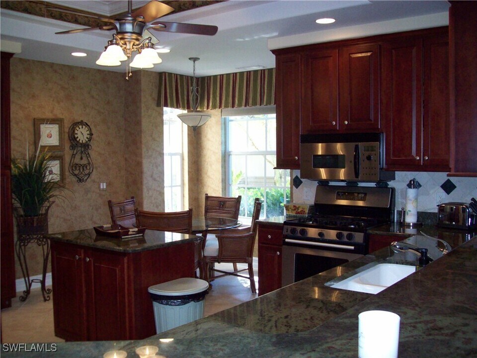 11263 Bienvenida Ct in Ft. Myers, FL - Foto de edificio