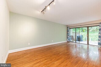 11719 Newbridge Ct in Reston, VA - Building Photo - Building Photo