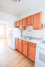 4452 N Damen Ave, Unit #B2 in Chicago, IL - Foto de edificio - Building Photo