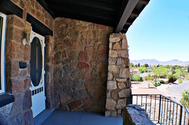 property at 1214 Stockwell Ln