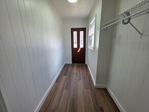 231 Tindolph Ave N in Thief River Falls, MN - Building Photo - Building Photo
