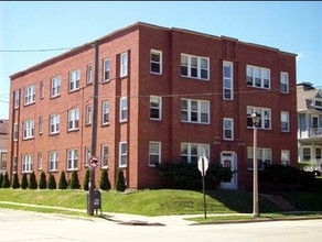 601 Milwaukee Ave in South Milwaukee, WI - Foto de edificio - Building Photo