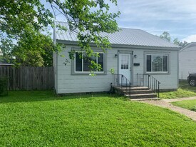 205 Washington Ave in Thibodaux, LA - Building Photo
