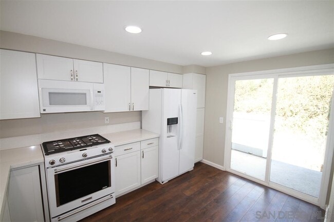 11093 Scripps Ranch Blvd in San Diego, CA - Building Photo - Building Photo