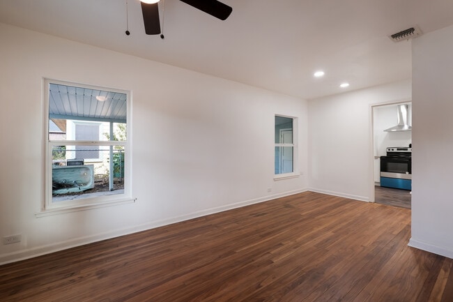 143 Shasta Ave in San Antonio, TX - Building Photo - Building Photo