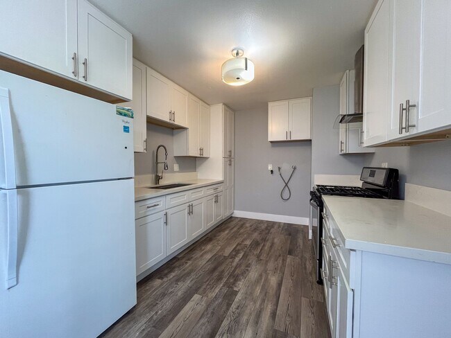1411 E 20th St in Long Beach, CA - Building Photo - Building Photo