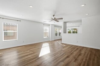 11239 Tribiani Ave in Las Vegas, NV - Foto de edificio - Building Photo