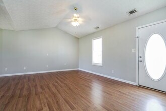 372 Kay Dr in Winder, GA - Building Photo - Building Photo