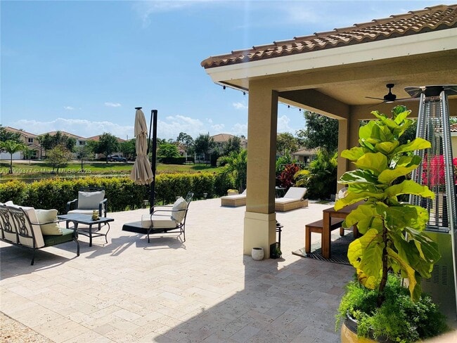 property at 4812 Foxtail Palm Ct