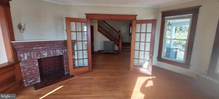 7318 Woodbine Rd in Woodbine, MD - Foto de edificio - Building Photo