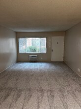 5132 N Glendora Ave, Unit 10 in Covina, CA - Building Photo - Building Photo