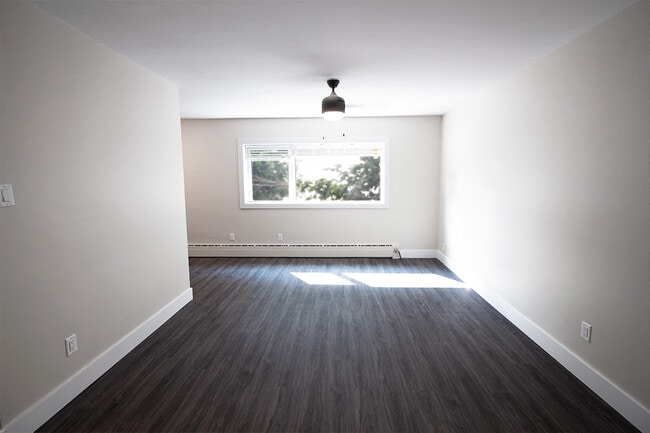 112 River Apartment in Winnipeg, MB - Building Photo - Building Photo