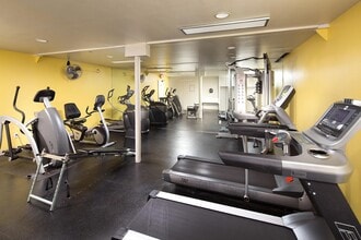 Prado Apartments in San Diego, CA - Building Photo - Building Photo