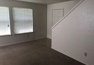 3202 Eagle Hill Ct, Unit A in Bryan, TX - Building Photo - Building Photo