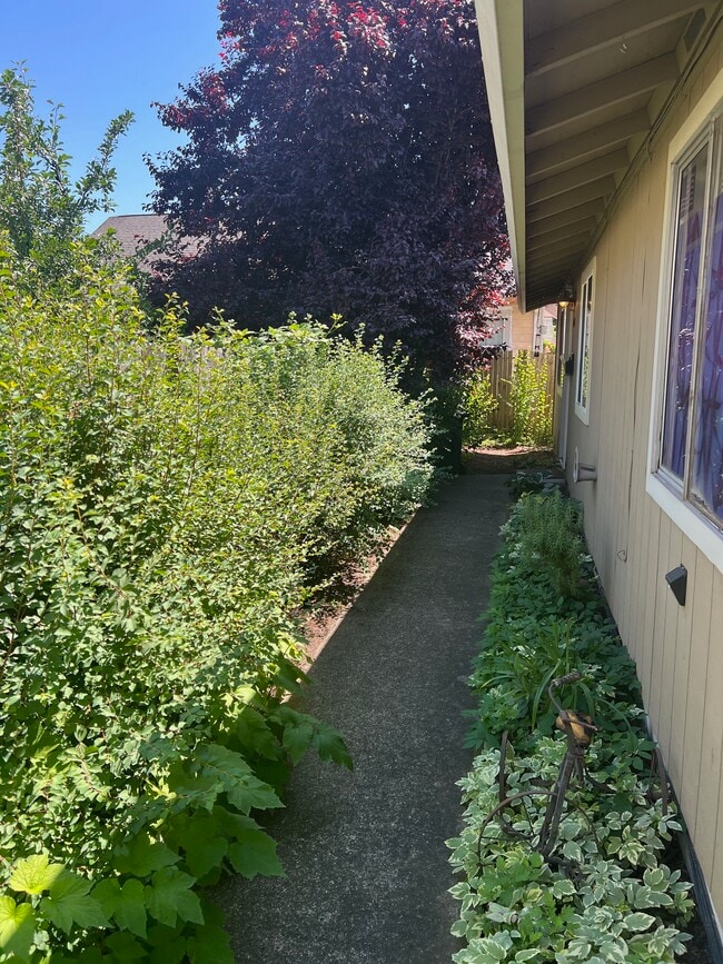 7320-7322 N Albina Ave, Unit 7322
