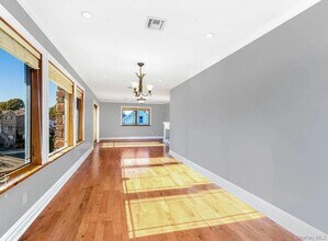 113 Maple Pl in Yonkers, NY - Building Photo - Building Photo