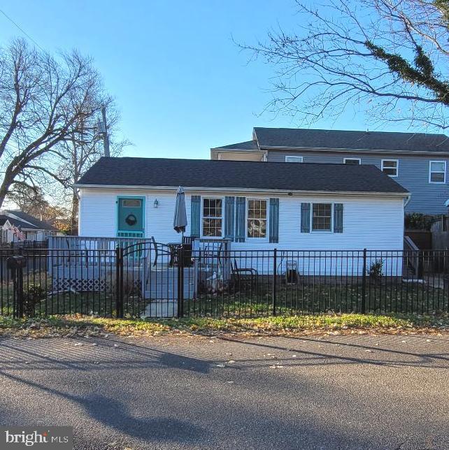 4039 1st St in Chesapeake Beach, MD - Building Photo