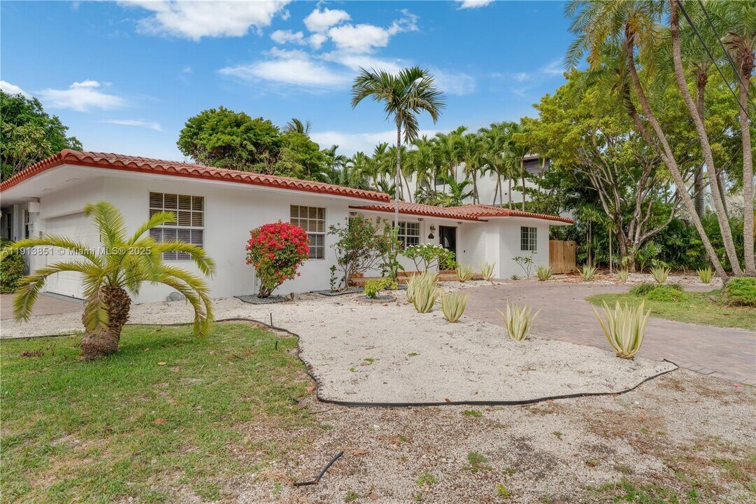 7601 NE 9th Ave in Miami, FL - Building Photo