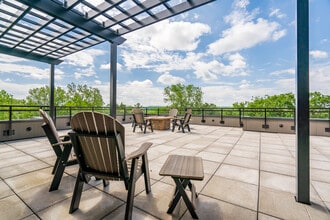 The Overlook at Crystal Lake in Burnsville, MN - Building Photo - Building Photo