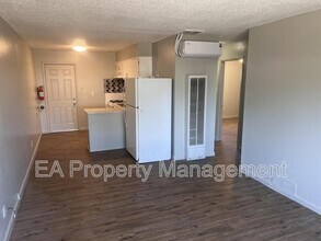 419 Dallas St SE in Albuquerque, NM - Building Photo - Building Photo