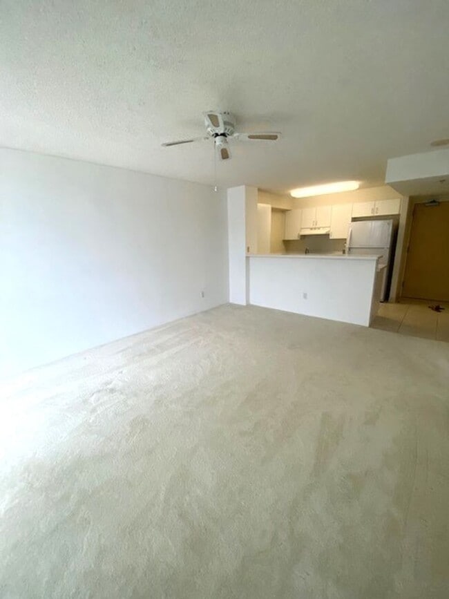 1448 Young St in Honolulu, HI - Building Photo - Building Photo