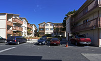 Garden Hill Apartments in Watsonville, CA - Building Photo - Building Photo