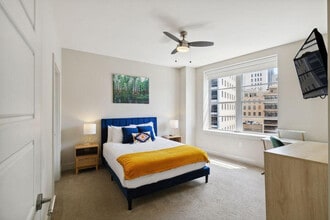 144 Elk Pl in New Orleans, LA - Foto de edificio - Building Photo