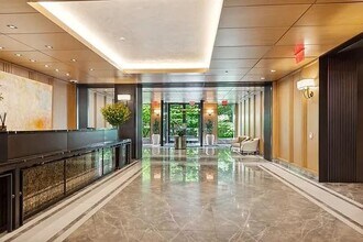 210 Warren St in New York, NY - Building Photo - Building Photo