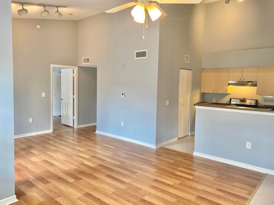 4241 San Marino Blvd in West Palm Beach, FL - Building Photo