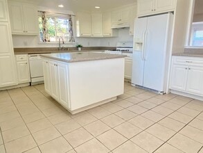 1372 Arcane St in Simi Valley, CA - Building Photo - Building Photo
