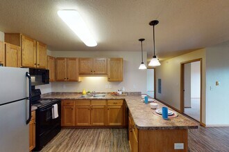 Williston Garden in Williston, ND - Building Photo - Building Photo