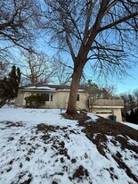 4831 Ridge Rd in Minnetonka, MN - Building Photo