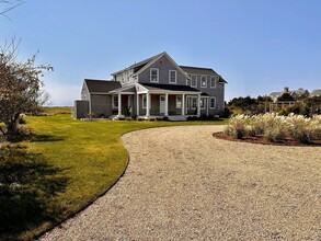 29 Nonantum Ave in Nantucket, MA - Building Photo - Building Photo