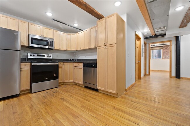 325 Lafayette St, Unit 1003 in Bridgeport, CT - Building Photo - Building Photo